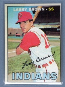 1967 Topps #145 Larry Brown EX-MT  GO263