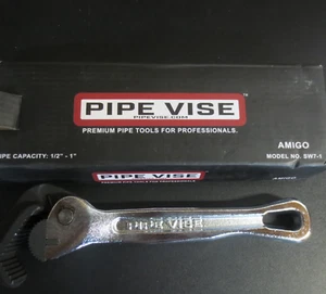 Pipe Vise SW7-1 Amigo Steel Wrench Compact 1" Capacity Self Adjusting Chrome - Picture 1 of 2