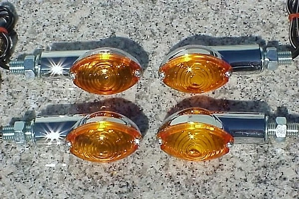 Suzuki GS 450 550 750 Intruder Volusia Boulevard Chrome/Amber CE TURN SIGNALS - Image 1 of 1