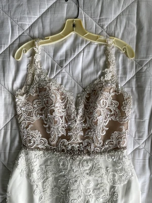 Vestido de novia Maggie Sottero 2 tonos encaje con cuentas talla 10 Foto 1 de 2
