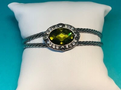 🌸 Bracelet Silver Tone Oval Faceted Green Clear Crystal Cuff (B5) 🌸 - Image 1 of 4