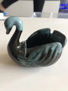 Vintage Blue Mountain Pottery Swan Green Decorative Ornament Trinket Planter - Picture 1 of 6
