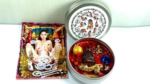 EROTIC LOVER NGANG MAE PER PALADKIK NICE SMELL WAX BOX KRUBA KAMPENG THAI AMULET - Picture 1 of 8