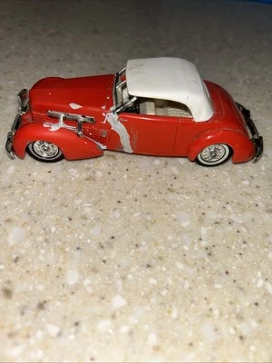 Matchbox 1937 Cord Model 812 Supercharged Convertible Phaeton Sedan - Image 1 of 4