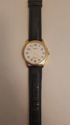 Reloj Casio Estándar Cuarzo Esfera Blanca Cuero Negro MTP-V001 Foto 1 de 2