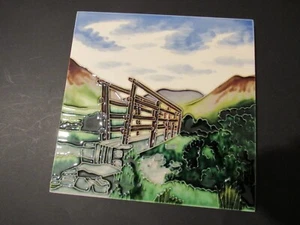 Benaya Keramik Kunst Fliese HOLZBRÜCKE 20 cm 8" Untersetzer Wandplakette - Bild 1 von 4