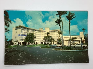 Postcard Asbury Towers Bradenton Methodist Retirement home Florida FL H355 - Picture 1 of 2
