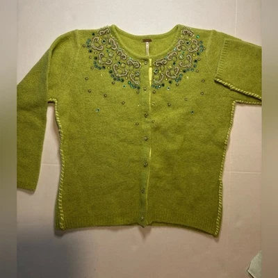 Cárdigan Free People verde manzana lana suave angora con pedrería. Talla Med. Foto 1 de 4