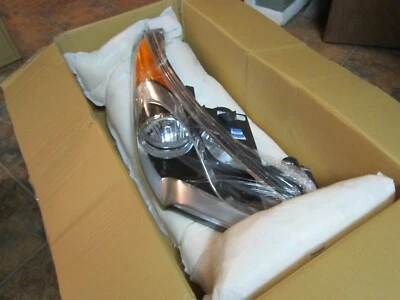 Conjunto de faros eléctricos TYC 20-9333-00-1 para 92102-2V000 HY2503168  Foto 1 de 4