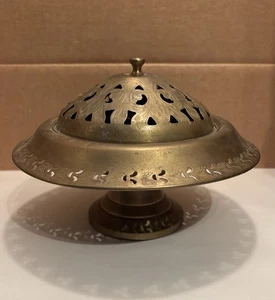 Quemador de incienso de latón vintage popurrí cuenco plato pedestal con tapa hongo - Imagen 1 de 9