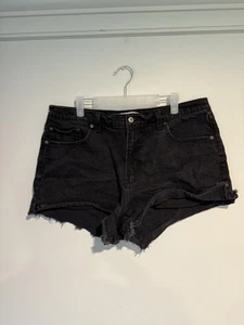 Abercrombie & Fitch The Mom Short High Rise Womens 33 / 16 Black Wash Cut Offs - Picture 1 of 6
