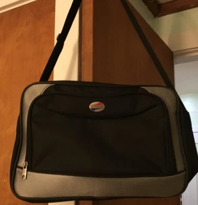 Black American Tourister Carry On .. Over Night Bag.. with  Shoulder Strap - Image 1 of 4