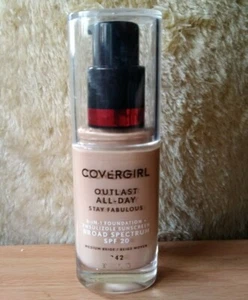 New CoverGirl Outlast All-Day 3-In-1 Foundation Broad Spectrum SPF 20 842 9/19 - Picture 1 of 4