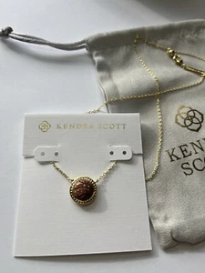🏀Kendra Scott Basketball Gold Short Pendant Necklace in Orange Goldstone New✨ - Picture 1 of 13