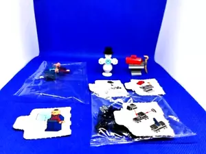 Nuevo Lego 76267 Wong Tubo Rojo Oscuro y Muñeco de Nieve con muchos extras tren y mesa de trabajo - Imagen 1 de 4