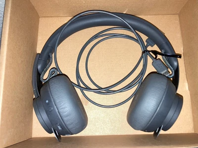 Logitech Zone Wireless - Teams Version - Binaural Wireless Headset - Black - Image 1 of 2