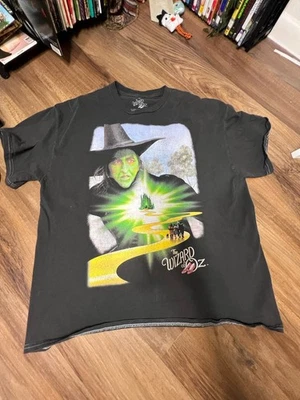 Vintage Graphic Print T Shirt Wizard of oz Size XL - Image 1 of 3