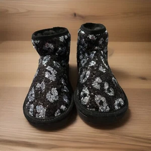 Victoria's Secret Pink Bling Black Silver Sequin Leopard Fur Lined Mukluk S 5/6 - Picture 1 of 3
