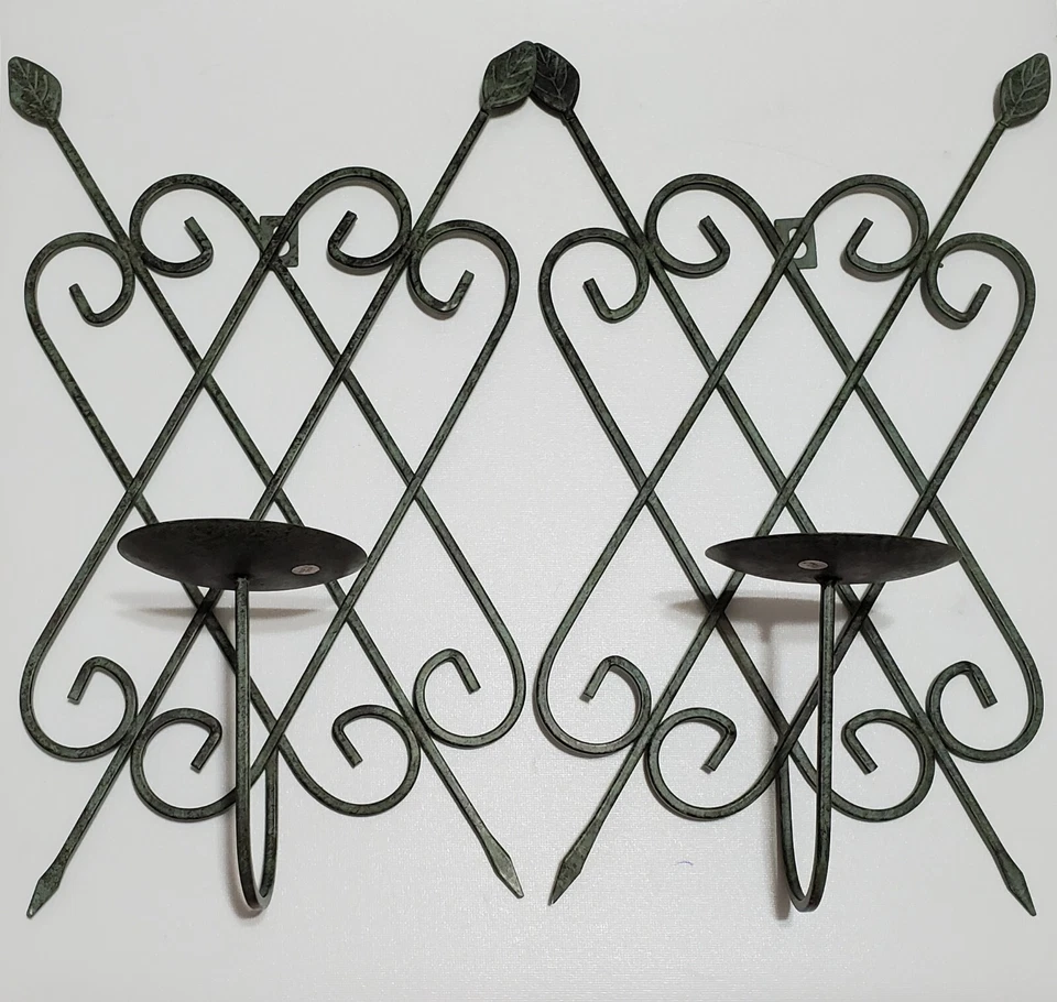 Par de Castiçais Decorativos de Metal Maciço Pendurado na Parede, Design de Seta Cruzada - Imagem 1 de 4