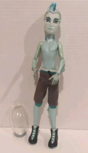 Monster High Gillington Gil Webber Muñeca Clase de Baile Zapatos y Casco *Leer* - Imagen 1 de 7