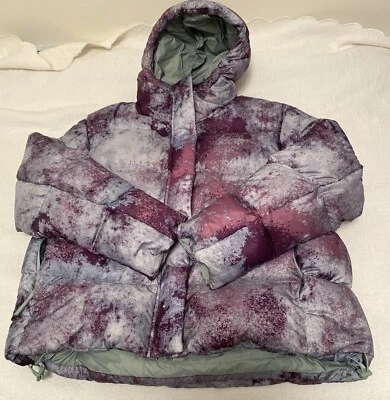 Chaqueta aislante acolchada con capucha 700 estampada CSPK The North Face para mujer spray Foto 1 de 4