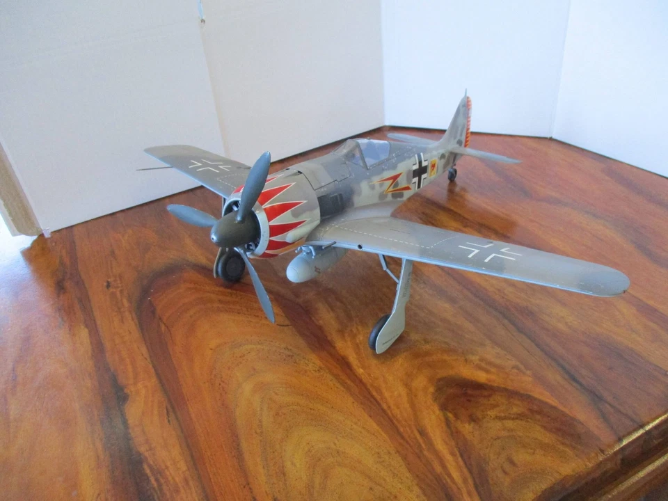 1/18 Modellino Aereo Aircraft Focke-Wulf FW 190A-5 JG52 Major Graf France 1943 - Immagine 1 di 4