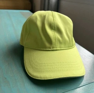 Athletic Works Green Hat hidden pony tail hole one size breathable/reflective - Bild 1 von 4