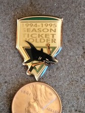 NHL HOCKEY SAN JOSE SHARKS SEASON TICKET HOLDER 1994-95 PIN