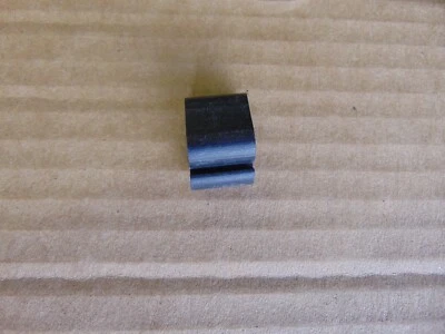 S10 SONOMA JIMMY BLAZER SIDE HOOD BUMPER CUSHION 15708935 Foto 1 de 4