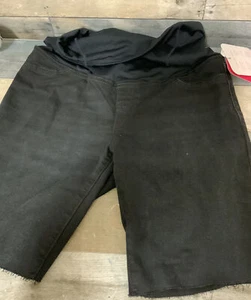 ⚡️Ingrid & Isabel Over Belly Bermuda Maternity Jean Shorts - Black Wash - Size 4 - Picture 1 of 3