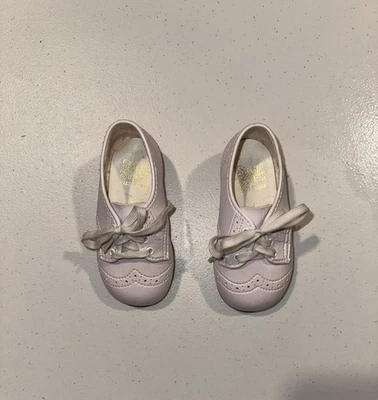 Small Steps Classic White Baby Oxford Shoes Shoes Foto 1 de 4