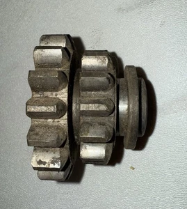 MOWOG Reverse Idler Gear 22H83. MGA, 3 Synchro MGB T2-36 #2 - Picture 1 of 4