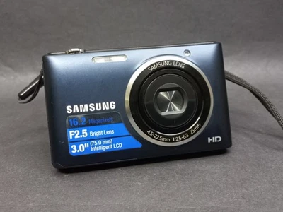 Vintage Digital Camera Samsung Blue ST72,Camera Samsung 16.2MP - Image 1 of 4