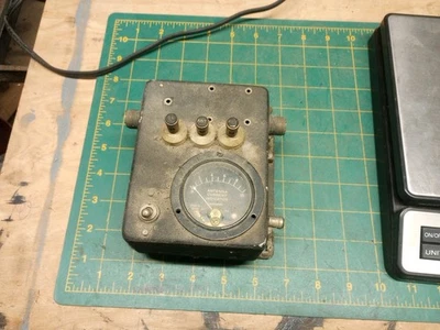 Caja de corriente de antena de radio Millatary Foto 1 de 4