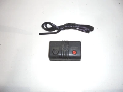 LIONEL CONTROL BUTTON VINTAGE POSTWAR FOR LOG LOADER AND MORE - Image 1 of 2