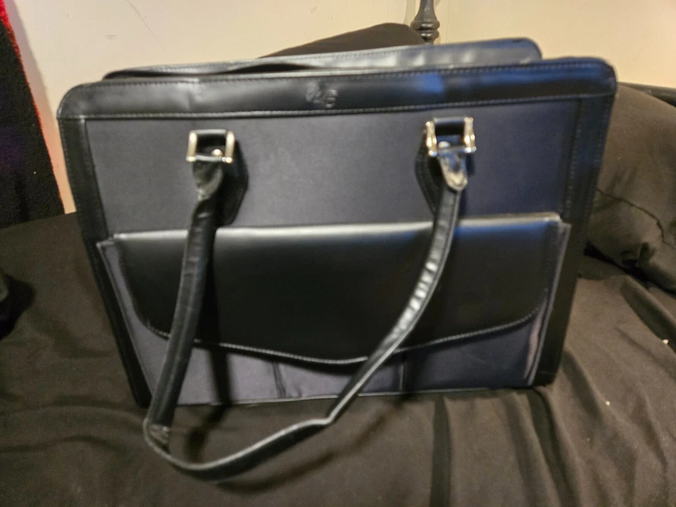 Mobile Edge for Her, The Large GINEBRA MicroFiber Laptop Tote Hasta 17.3" COMO NUEVO Foto 1 de 4