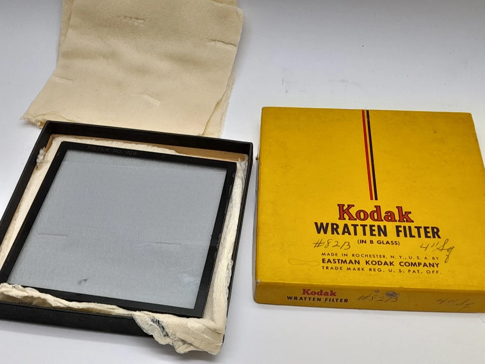 KODAK WRATTEN  82B 4X4" SQUARE GLASS MOTION PICTURE FILTER IN ITS BOX - Image 1 of 2