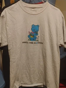 Camiseta COOKIES SMELL THE FLOWERS 26""Largo y""19Ancho - Imagen 1 de 9