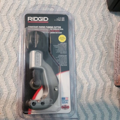 RIGID 150 Constant Swing Tubing Cutter, 1/8-inch to 1-1/8-inch Tube Cutter - Image 1 of 3