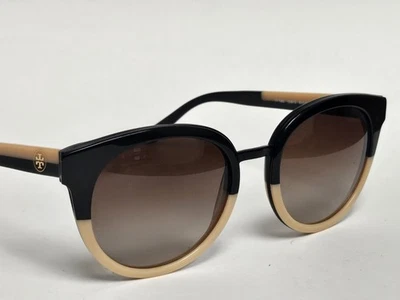 Gafas de sol Tory Burch de moda negras melocotón dos tonos angel hechas a mano de diseñador Foto 1 de 4