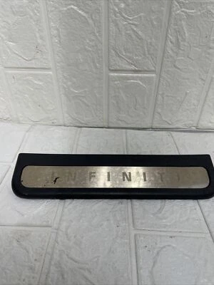 Infiniti G35 G37 2007-2013 placa de moldura de alféizar de puerta lateral derecha OEM Foto 1 de 4