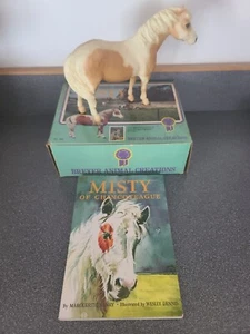 Vintage Breyer Pferd Misty of Chincoteague Geschenkset 2055 mit Box und Buch - Bild 1 von 8