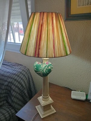 lámpara de noche de mesa Foto 1 de 2