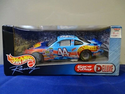 HOT WHEELS RACE DAY DELUXE KYLE PETTY #44 NASCAR 1:24 SCALE NIB A6 - Image 1 of 4