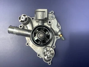 New Genuine Mopar Water Pump Chrysler 300 5.7L 11-20 68346916AA 68346915AA - Picture 1 of 3