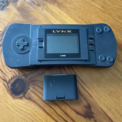 Consola portátil Atari Lynx Gen-1.  (PARA REPUESTOS O REPARACIÓN) Foto 1 de 4