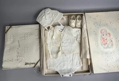 Traje de bautizo vintage Madonna niños caja blanca zapatos y manta bebé Allegheny Foto 1 de 4