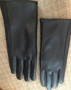 Vintage Black Leather Lightly Lined Driving Gloves size M NEVER WORN-NOS - Picture 1 of 5