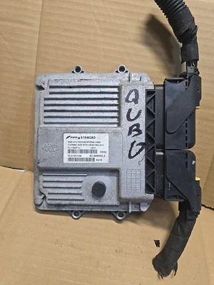 Centralina motore FIAT QUBO 1.3 AUTOMATIC ECU 51846263 - Immagine 1 di 4