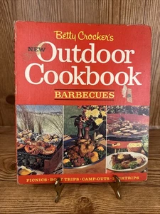 Betty Crocker's New Outdoor Cookbook Barbecue 1967 First Edition First Printing - Picture 1 of 22